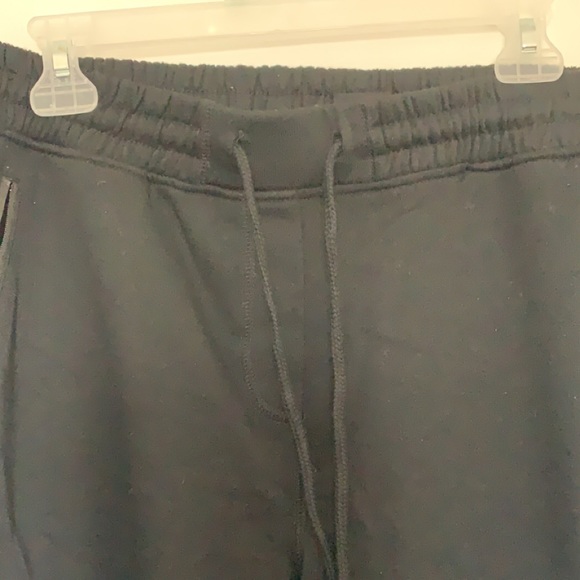 JOGGING - Picture 5 of 5